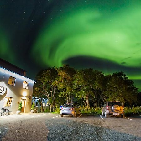 Skjaldarvik Guesthouse Акурейри Екстериор снимка