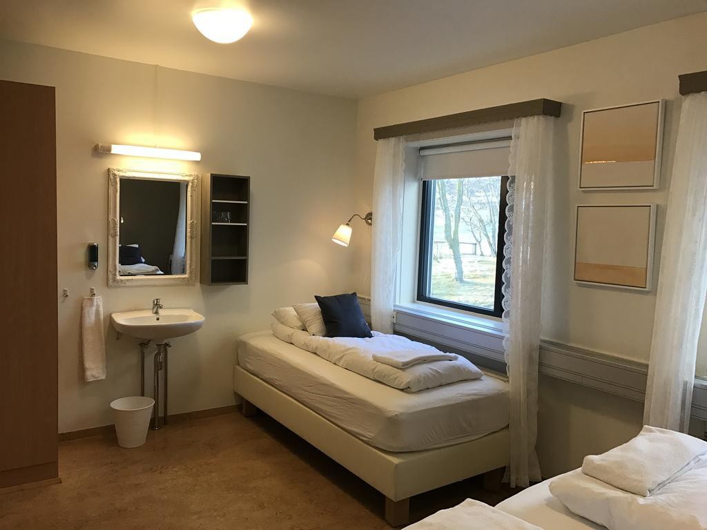 Skjaldarvik Guesthouse Акурейри Екстериор снимка